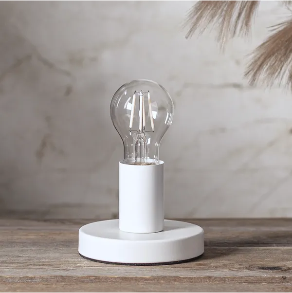 Żarówka LED E27 7W A60 CLEAR WHITE FILAMENT 2700k ściemniana — zdjęcie 9