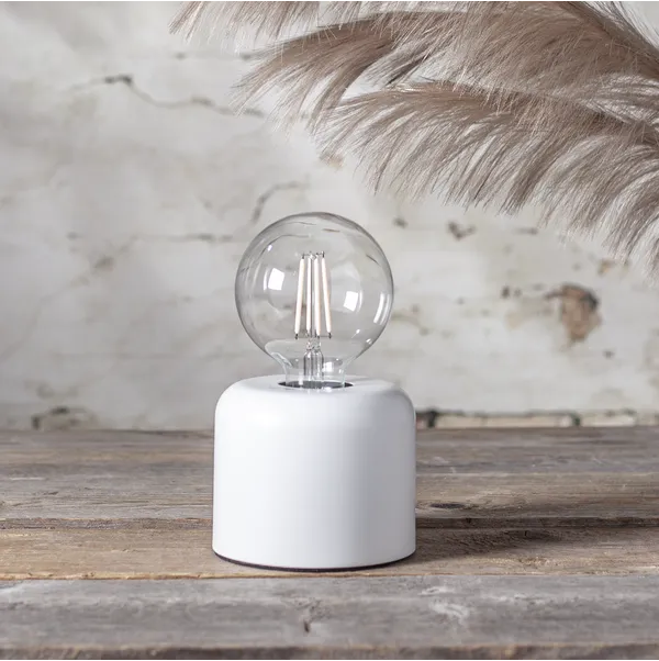 Żarówka LED E27 7W G95 CLEAR WHITE FILAMENT 2700k ściemniana — zdjęcie 3