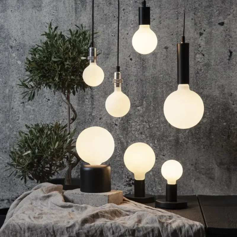 Żarówka LED OPAQUE E14 G80 1,5W 2600K matowa ściemniana — zdjęcie 2