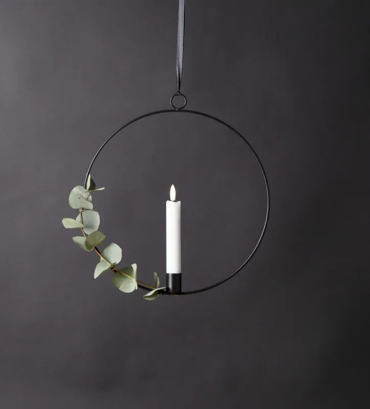 Dekoracja wisząca LED świeca FLAMME RING Czarna 28cm na baterie — zdjęcie 3