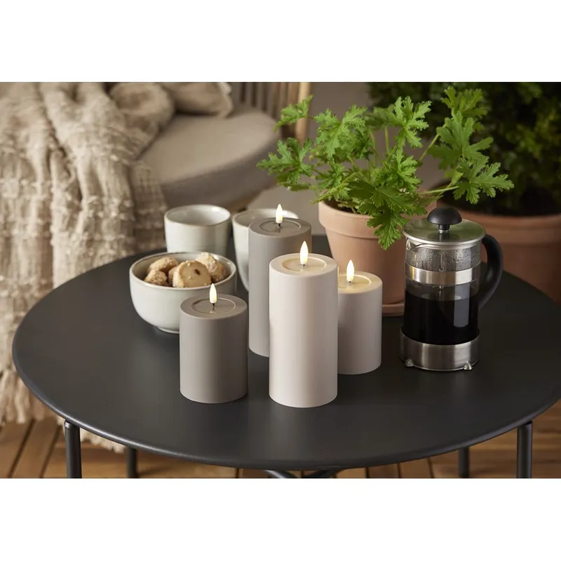 Świeca LED filarowa FLAMME SOFT Szara 12,5 cm na baterie 1000h — zdjęcie 5