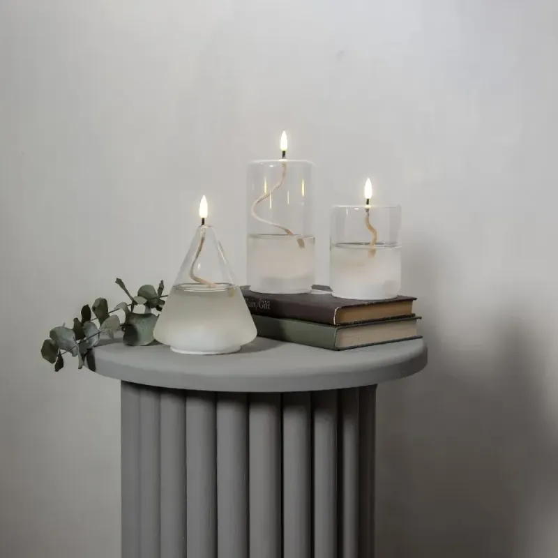 Świeca LED szklana woskowa FLAMME FLOAT 13cm na baterie — zdjęcie 3