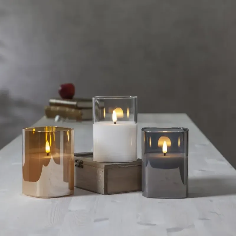 Świeca LED szklana woskowa FLAMME GLASS Bursztynowa 12,5cm na baterie — zdjęcie 3