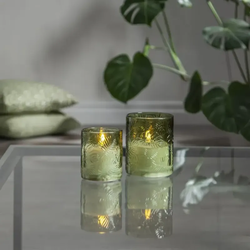 Świeca LED szklana woskowa FLAMME LEAF Zielona 12,5cm na baterie — zdjęcie 3