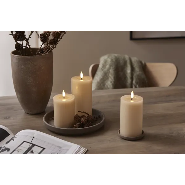 Świeca LED woskowa FLAMME FLOW Beżowa 17,5cm 1500h na baterie — zdjęcie 9