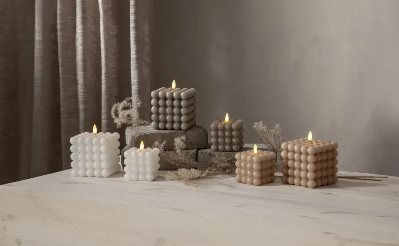 Świeca LED woskowa filarowa FLAMME DOT Beżowa 9,5cm na baterie — zdjęcie 12