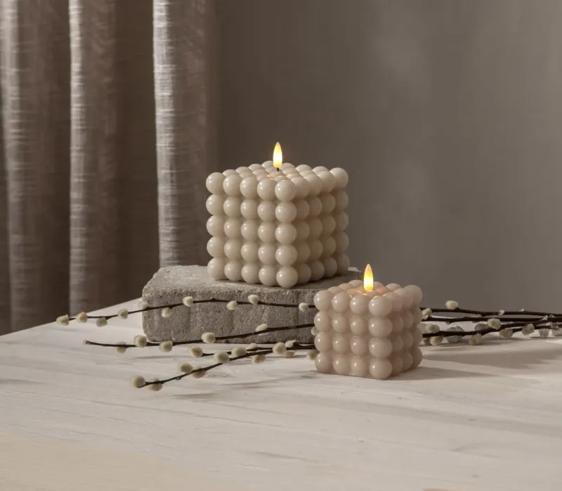 Świeca LED woskowa filarowa FLAMME DOT Beżowa 9,5cm na baterie — zdjęcie 9