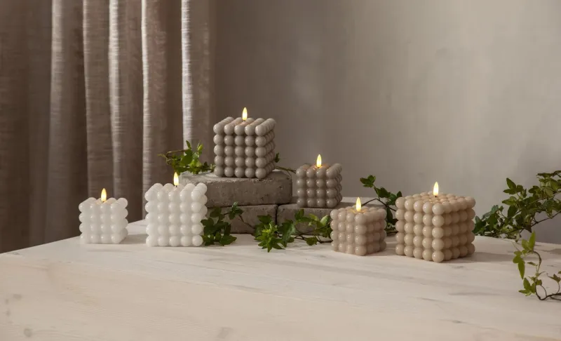 Świeca LED woskowa filarowa FLAMME DOT Beżowa 9,5cm na baterie — zdjęcie 11