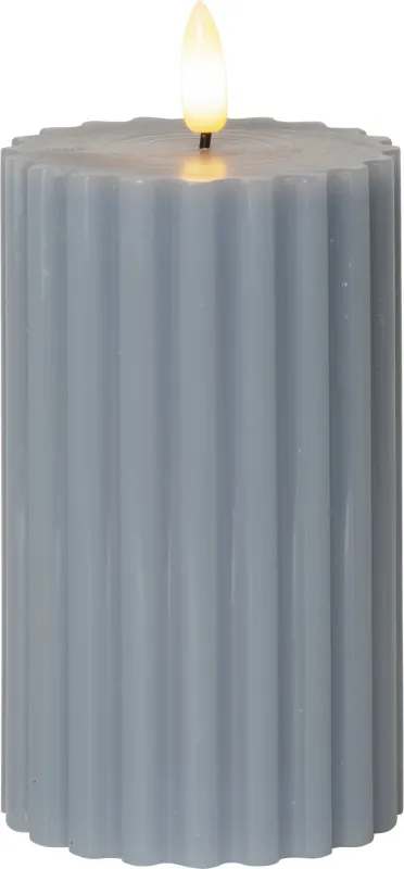 Świeca LED woskowa filarowa FLAMME STRIPE Niebieska 15cm na baterie — zdjęcie 2