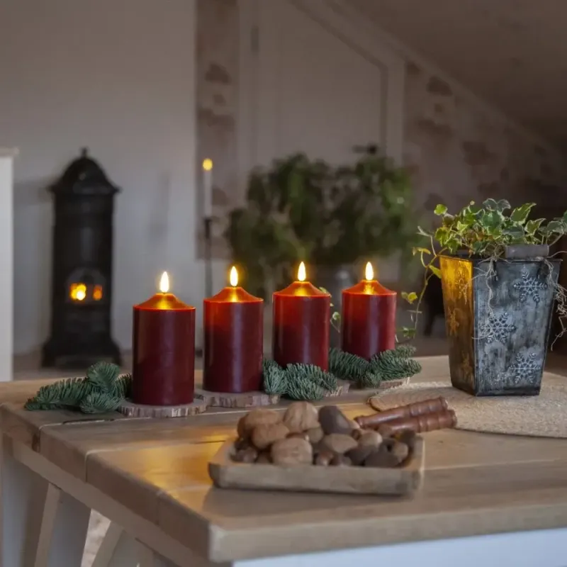 Świeca LED woskowa filarowa FLAMME TOP Czerwona 15cm na baterie — zdjęcie 3