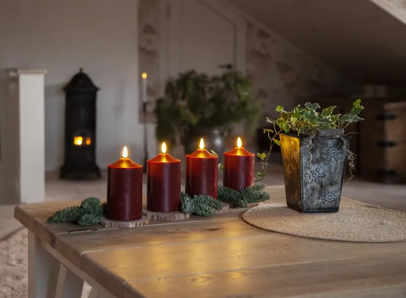 Świeca LED woskowa filarowa FLAMME TOP Czerwona 15cm na baterie — zdjęcie 13