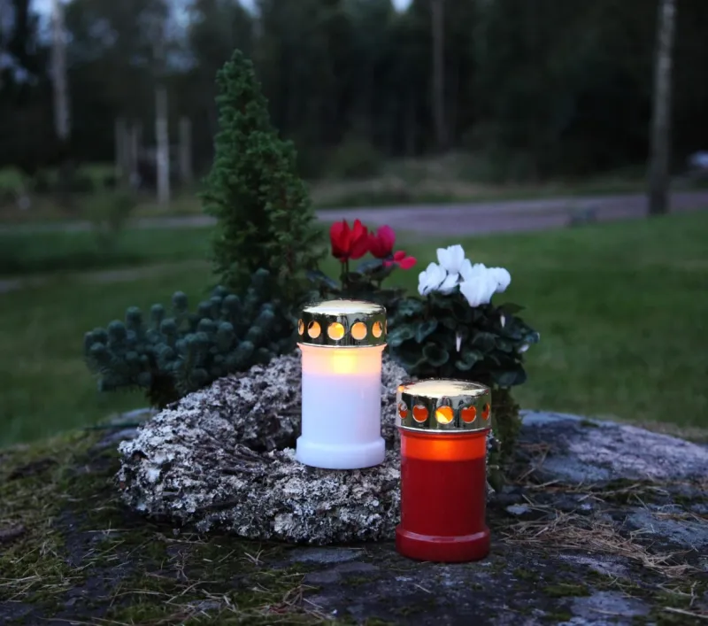 Znicz LED SERENE Czerwony 13,5cm 1200h na baterie IP44 — zdjęcie 8