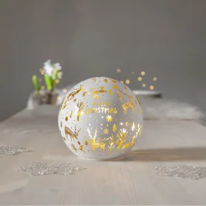 Dekoracja szklana kula z podświetleniem Led MERRY XMAS 15cm na baterie