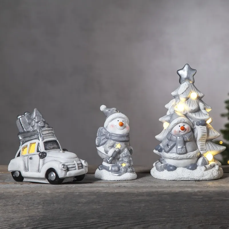 Figurka samochód z prezentami Led FRIENDS 14cm na baterie — zdjęcie 3