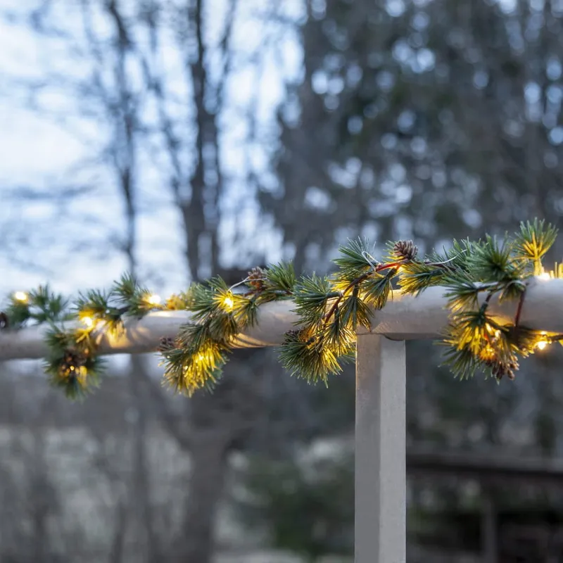 Girlanda z modrzewia z szyszkami i oświetleniem Led LARIX 140cm na baterie — zdjęcie 3