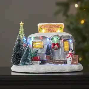 Scenka świąteczna przyczepa kempingowa ze sprzedażą choinek Led MERRYVILLE