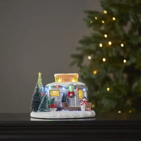 Scenka świąteczna przyczepa kempingowa ze sprzedażą choinek Led  MERRYVILLE — zdjęcie 3