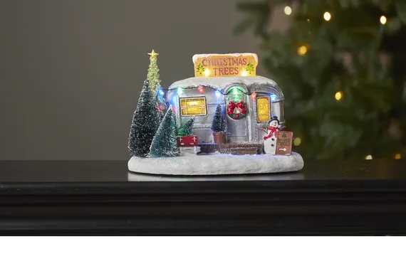 Scenka świąteczna przyczepa kempingowa ze sprzedażą choinek Led  MERRYVILLE — zdjęcie 8