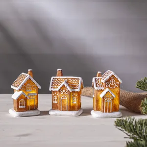 Zestaw 12 scenek chatka z piernika led GINGERVILLE