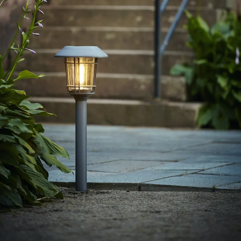 Lampa solarna ogrodowa LED wbijana FILIP — zdjęcie 3