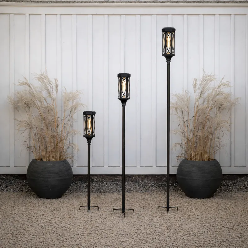 Lampa solarna ogrodowa LED wbijana FOLKE — zdjęcie 3