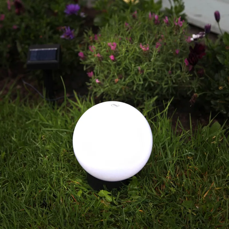 Lampa solarna ogrodowa LED wbijana GLOBUS — zdjęcie 4