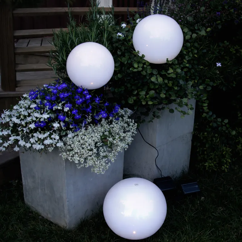 Lampa solarna ogrodowa LED wbijana GLOBUS — zdjęcie 5