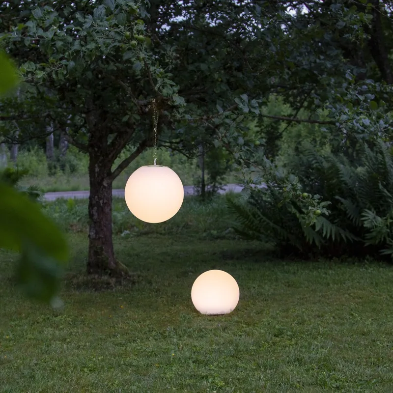 Lampa solarna ogrodowa LED wbijana GLOBY — zdjęcie 3