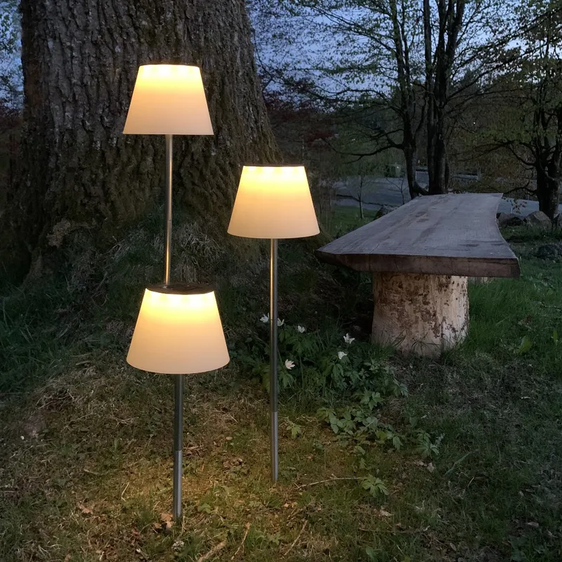 Lampa solarna ogrodowa LED wbijana SOLINI — zdjęcie 4