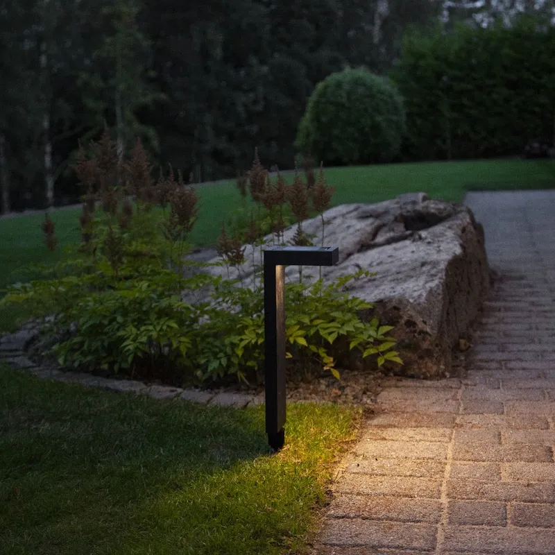 Lampa solarna ogrodowa LED wbijana VICINI — zdjęcie 4