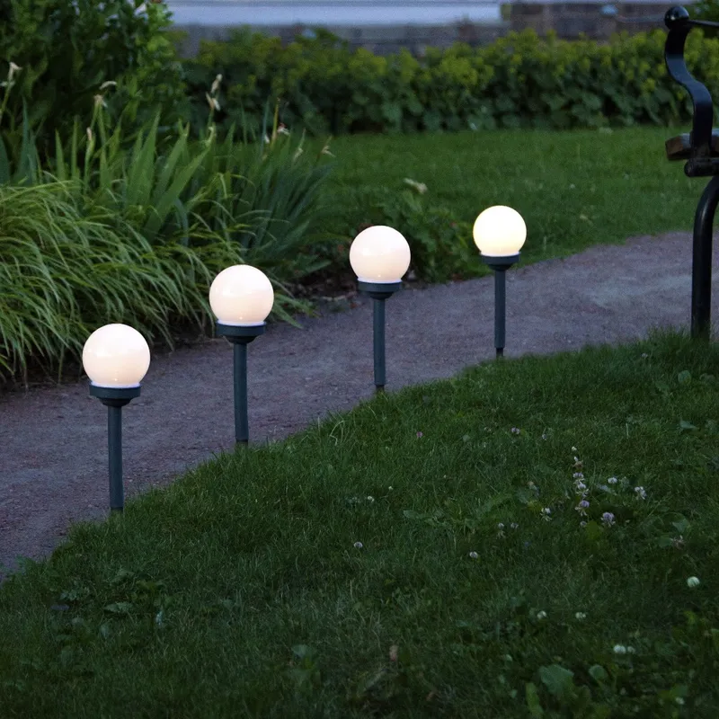 Zestaw 4x lampa solarna ogrodowa LED wbijana GLOBUS — zdjęcie 4