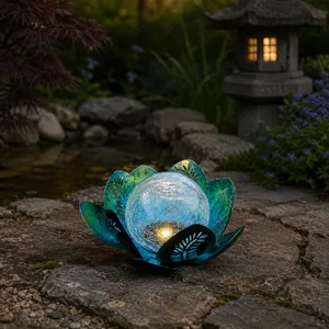Dekoracja solarna ogrodowa LED Lilly