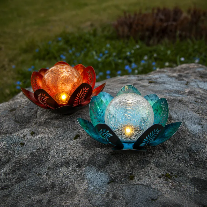 Dekoracja solarna ogrodowa LED Lilly — zdjęcie 6
