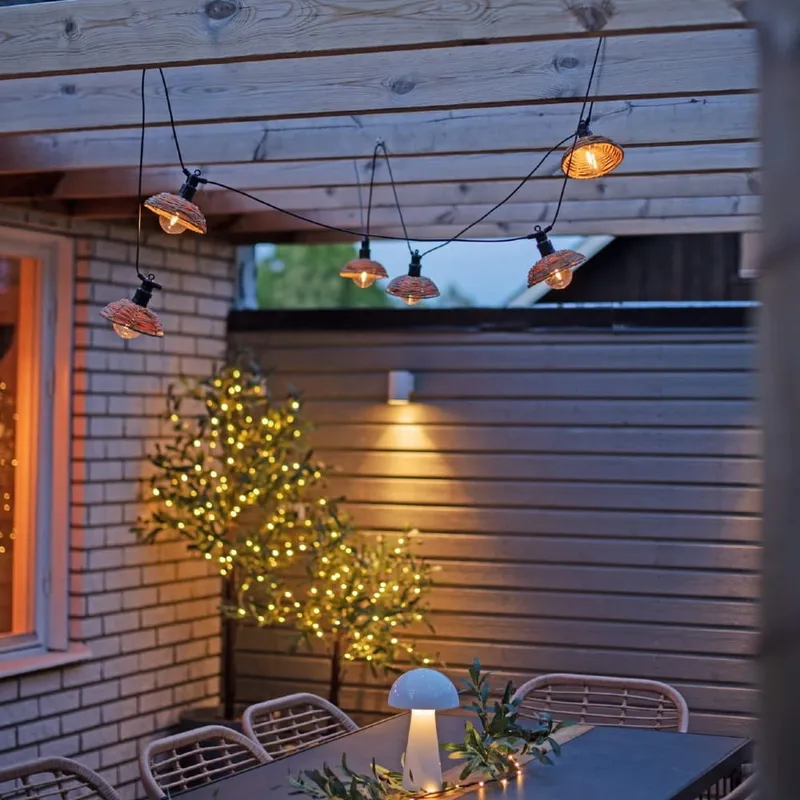Girlanda ogrodowa 6 lampek LED z rattanowymi abażurami CESTA LIGHT — zdjęcie 4