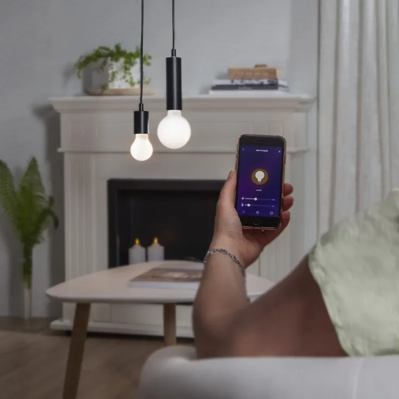 Smart żarówka LED E27 7W Wi-Fi 2700-6500K ściemniana — zdjęcie 2
